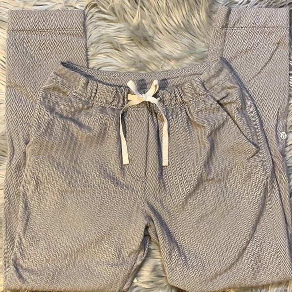 LULU🍋 SIZE 2 ON THE FLY PANT - Picture 1 of 3